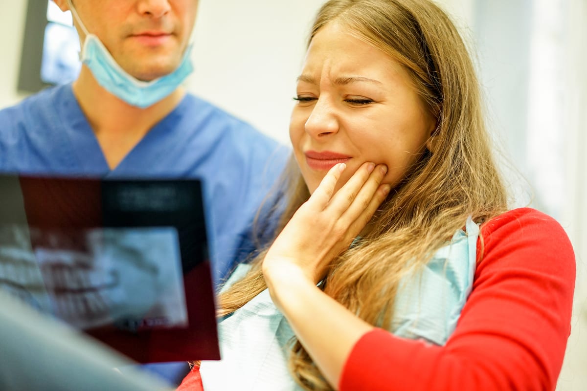 Severe Tooth Pain: When You Need Emergency Care vs. When You Can Wait